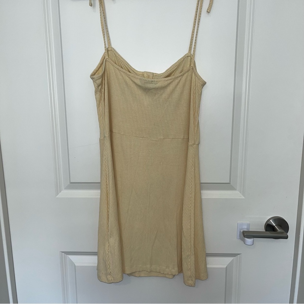 TopShop Ribbed Button Down Mini
Dress Tie Sleeve Size 6 - Picture 5 of 5